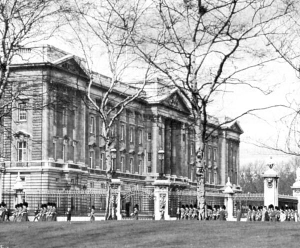 100 великих дворцов мира - i_075.jpg