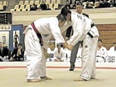 Теория и методика детско-юношеского дзюдо - i_067.jpg