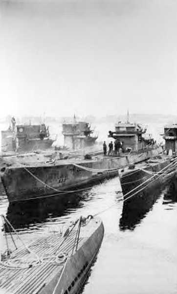 Кригсмарине. Военно-морской флот Третьего рейха - i_379.jpg