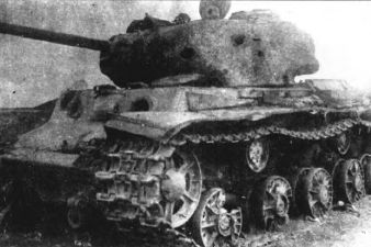 Тяжёлый танк КВ в бою - _241.jpg