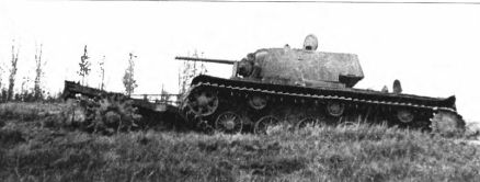 Тяжёлый танк КВ в бою - _281.jpg