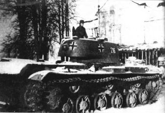 Тяжёлый танк КВ в бою - _311.jpg