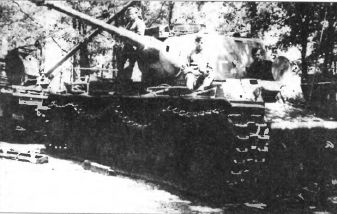Тяжёлый танк КВ в бою - _3122.jpg
