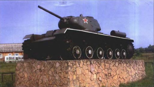 Тяжёлый танк КВ в бою - _331.jpg