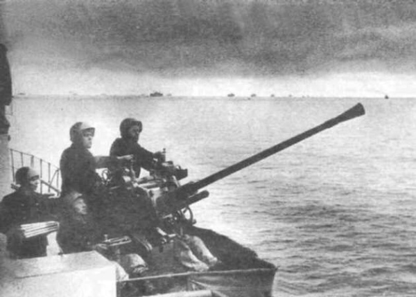 Тени над Заполярьем: Действия Люфтваффе против советского Северного флота и союзных конвоев - i_105.jpg