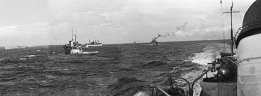 Тени над Заполярьем: Действия Люфтваффе против советского Северного флота и союзных конвоев - i_131.jpg