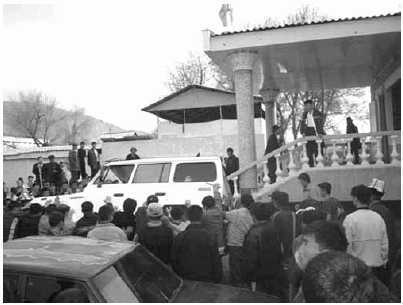 Киргизский переворот - i_009.jpg