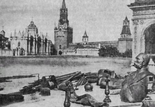 Тайны московских монастырей - i_039.jpg