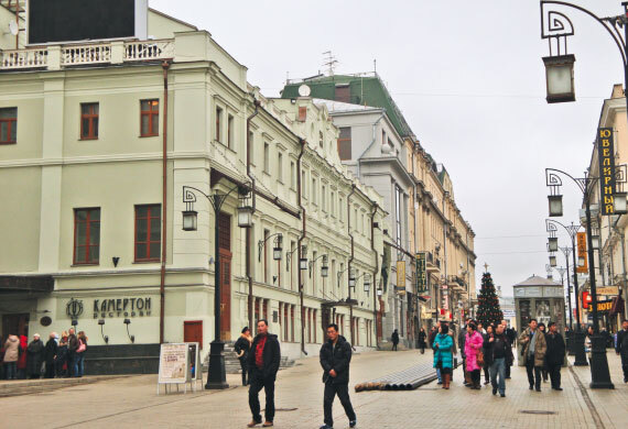 Москва в кино. 100 удивительных мест и фактов из любимых фильмов - i_200.jpg