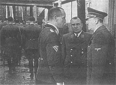 Человек за спиной Гитлера - imgD2C7.png