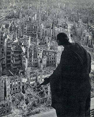 Уничтожение Дрездена - i_003.jpg