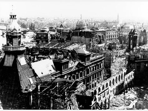 Уничтожение Дрездена - i_006.jpg