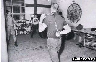 Дух 69-го. Библия Скинхеда - i_002.jpg