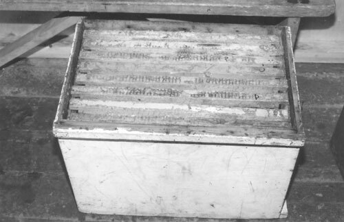 Справочник по домашнему пчеловодству - i_129.jpg