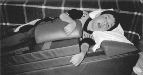 Помощь детям с церебральным параличом - r056.jpg