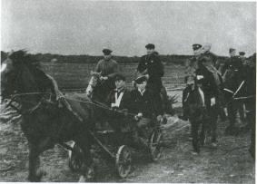 Лесные солдаты. Партизанская война на Северо-Западе СССР. 1941-1944 - i_005.jpg