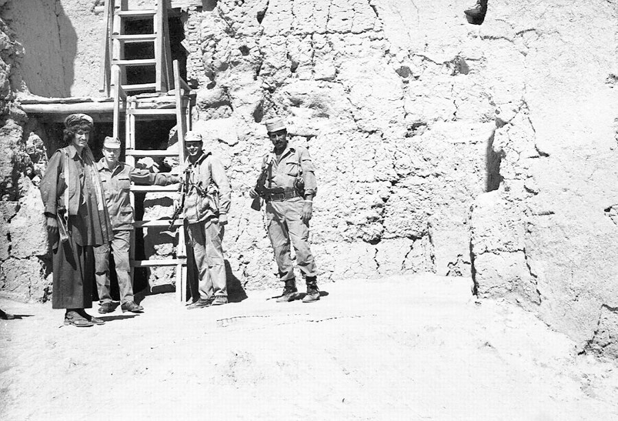 Шелковый путь. Записки военного разведчика - i_021.jpg