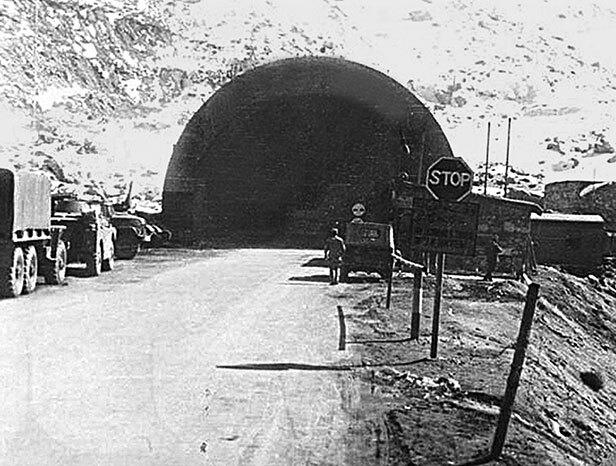 Шелковый путь. Записки военного разведчика - i_043.jpg