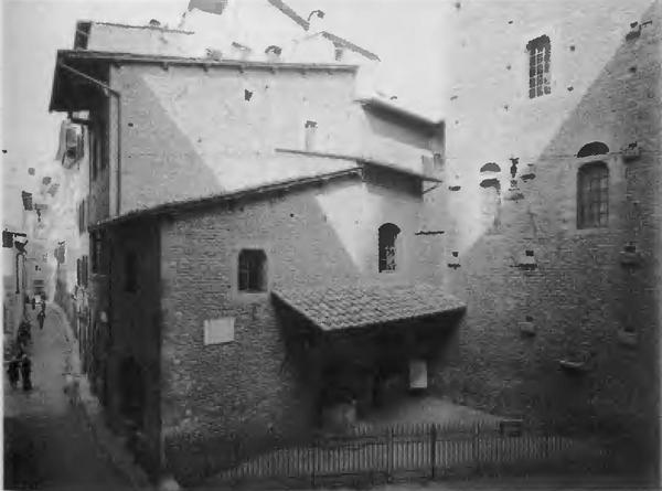 Повседневная жизнь Флоренции во времена Данте - i_005.jpg