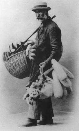 Повседневная жизнь Петербурга на рубеже XIX— XX веков; Записки очевидцев - _28.jpg