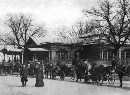 Повседневная жизнь Петербурга на рубеже XIX— XX веков; Записки очевидцев - _17.jpg