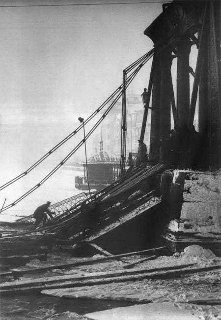 Повседневная жизнь Петербурга на рубеже XIX— XX веков; Записки очевидцев - _21.jpg