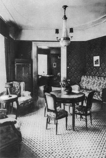 Повседневная жизнь Петербурга на рубеже XIX— XX веков; Записки очевидцев - _45.jpg