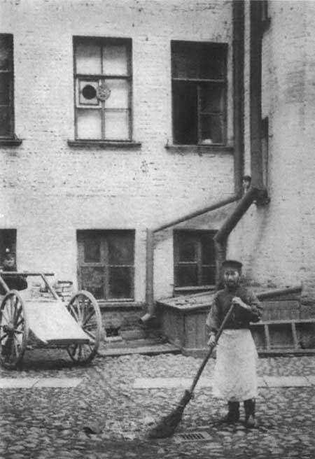 Повседневная жизнь Петербурга на рубеже XIX— XX веков; Записки очевидцев - _47.jpg