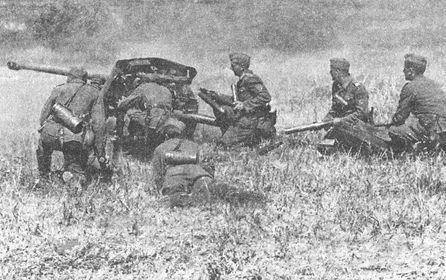 «Фаустники» в бою - i_073.jpg