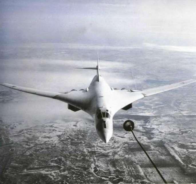 Энциклопедия современной военной авиации 1945-2002: Часть 3. Фотоколлекция - pic_46.jpg