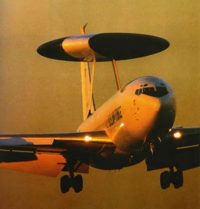 Энциклопедия современной военной авиации 1945-2002: Часть 3. Фотоколлекция - pic_53.jpg