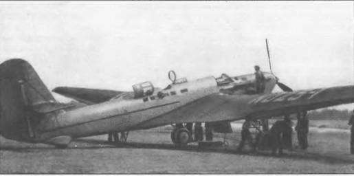 Энциклопедия современной военной авиации 1945-2002: Часть 1. Самолеты - pic_16.jpg