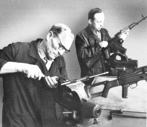 Михаил Калашников - i_015.jpg