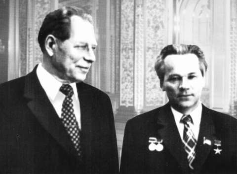 Михаил Калашников - i_021.jpg