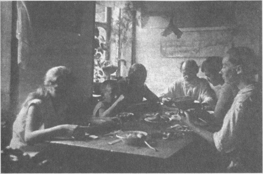 Вестник, или Жизнь Даниила Андеева: биографическая повесть в двенадцати частях - i_037.jpg