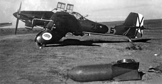 «Юнкерс-87». Stuka в бою - i_005.jpg