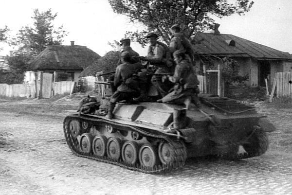 Советские танки в бою. От Т-26 до ИС-2 - _18.jpg
