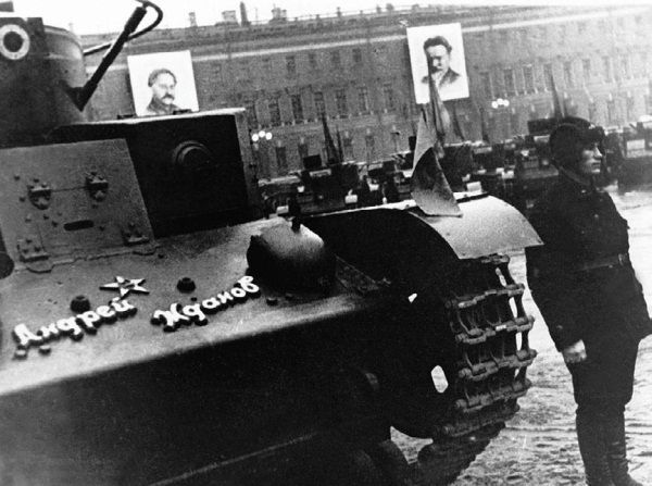 Сухопутные линкоры Сталина - i_024.jpg