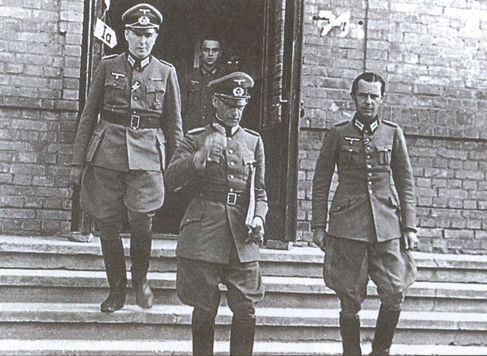 У стен Ленинграда - i_023.jpg