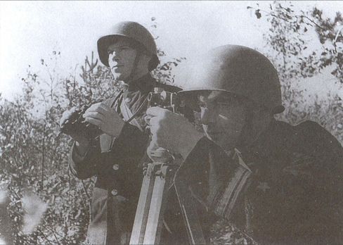 У стен Ленинграда - i_030.jpg