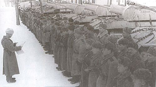 У стен Ленинграда - i_032.jpg