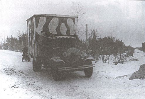 У стен Ленинграда - i_034.jpg