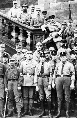 Штурмовые отряды (СА) Гитлера. 1921–1945 - i_004.jpg