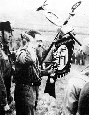 Штурмовые отряды (СА) Гитлера. 1921–1945 - i_021.jpg