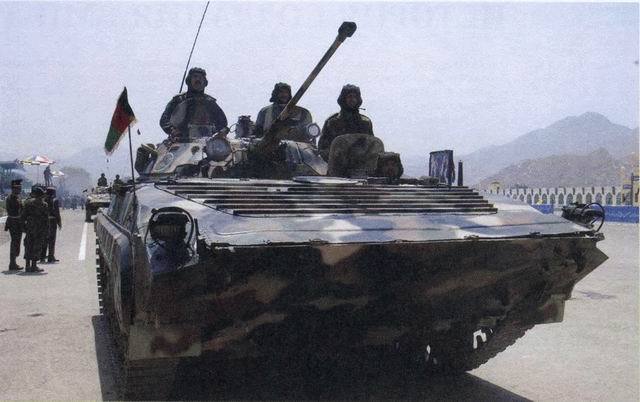 Боевые машины пехоты БМП-1, БМП-2 и БМП-3. «Братская могила пехоты» или супероружие - i_003.jpg