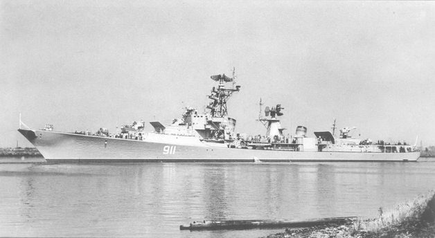 Корабли ВМФ СССР. Том 3. Противолодочные корабли. Часть 1. Противолодочные крейсера, большие противолодочные и сторожевые корабли - pic_90.jpg