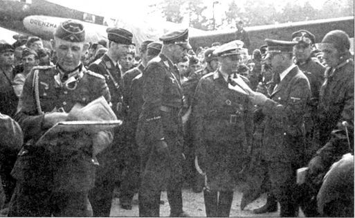 Накануне 1941 года. Гитлер идет на Россию - i_021.jpg