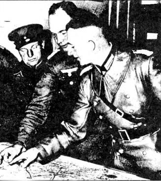 Накануне 1941 года. Гитлер идет на Россию - i_024.jpg