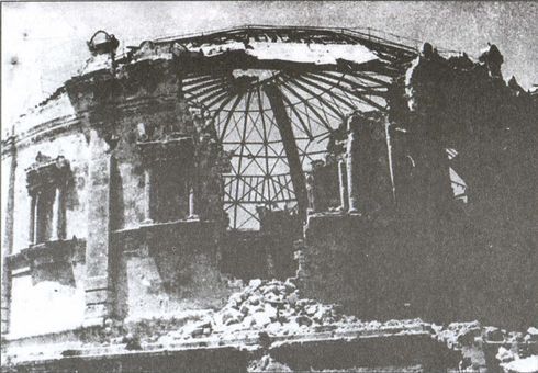 Июль 1942 года. Падение Севастополя - i_003.jpg