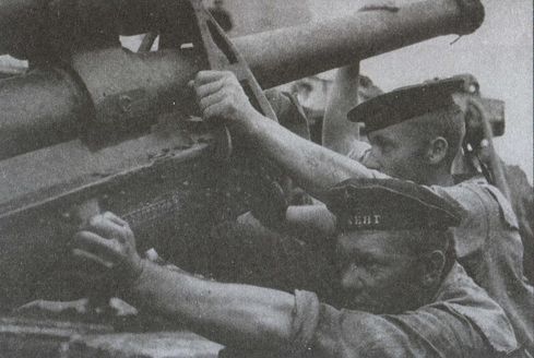 Июль 1942 года. Падение Севастополя - i_018.jpg